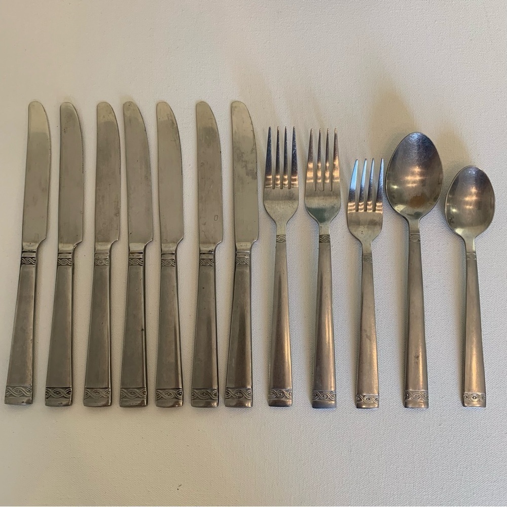 Cambridge Stainless Flatware Danielle Dinner Forks Knives Spoons Set of 12 Pcs